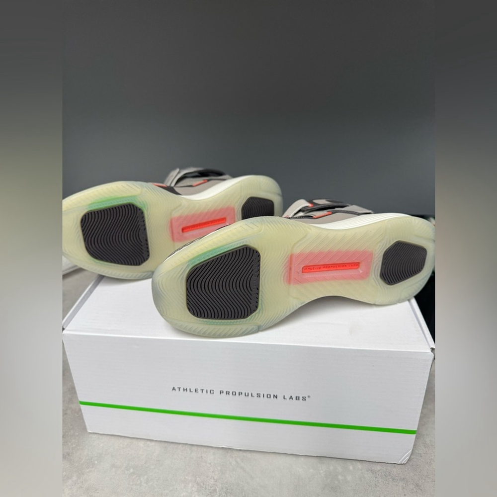 NIB- APL Super Future clay High-Top Sneakers - Picture 5 of 7